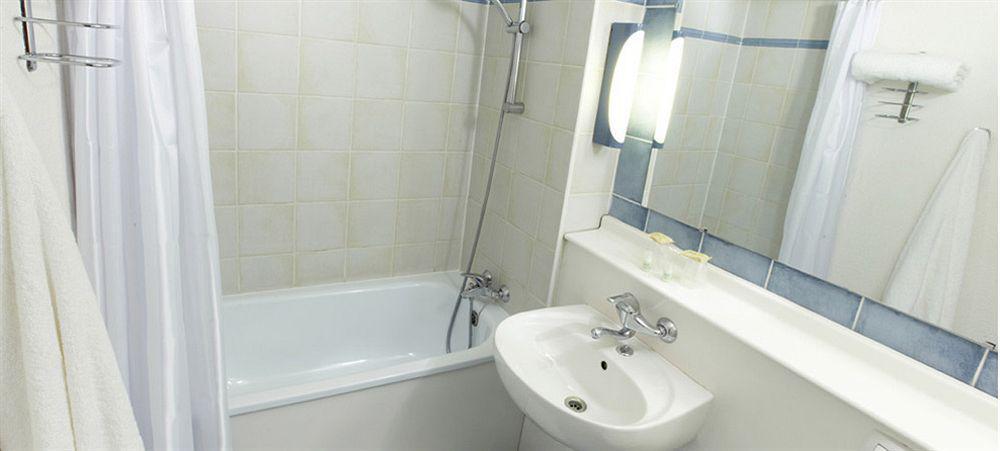 Campanile Villeneuve-Sur-Lot Zimmer foto